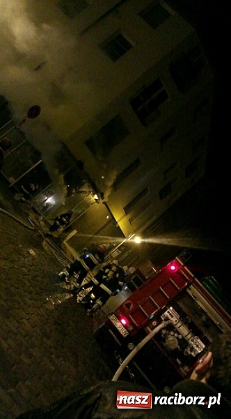Zdjęcie w galerii na portalu naszraciborz.pl: Krótko przed wykryciem pożaru ktoś wszedł do Brooklynu. Policja powołała specjalną grupę wiadomości z regionu