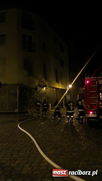 Zdjęcie w galerii na portalu naszraciborz.pl: Krótko przed wykryciem pożaru ktoś wszedł do Brooklynu. Policja powołała specjalną grupę wiadomości z regionu