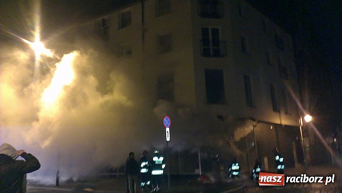 Zdjęcie w galerii na portalu naszraciborz.pl: Krótko przed wykryciem pożaru ktoś wszedł do Brooklynu. Policja powołała specjalną grupę wiadomości z regionu