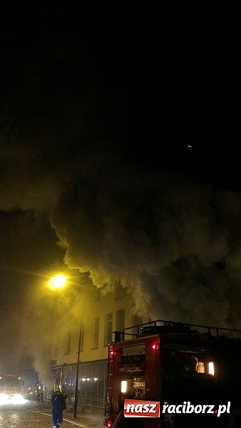 Zdjęcie w galerii na portalu naszraciborz.pl: Krótko przed wykryciem pożaru ktoś wszedł do Brooklynu. Policja powołała specjalną grupę wiadomości z regionu