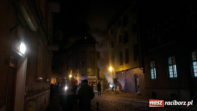 Zdjęcie w galerii na portalu naszraciborz.pl: Krótko przed wykryciem pożaru ktoś wszedł do Brooklynu. Policja powołała specjalną grupę wiadomości z regionu