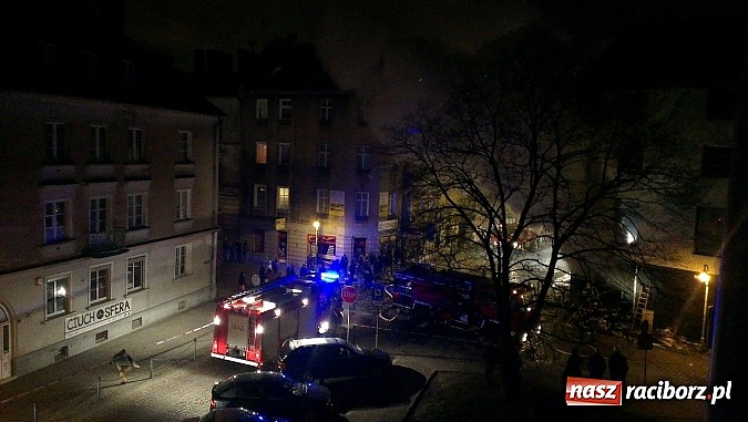 Zdjęcie w galerii na portalu naszraciborz.pl: Krótko przed wykryciem pożaru ktoś wszedł do Brooklynu. Policja powołała specjalną grupę wiadomości z regionu