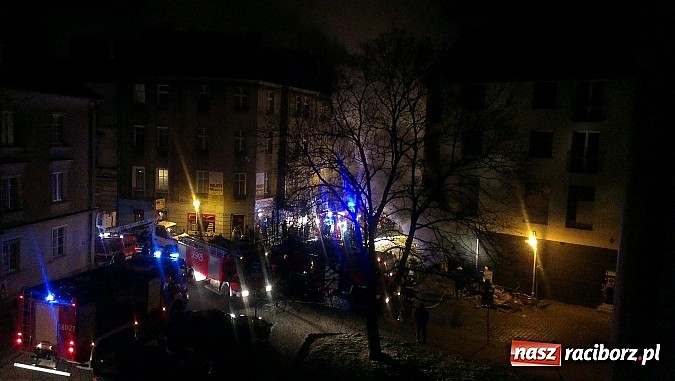 Zdjęcie w galerii na portalu naszraciborz.pl: Krótko przed wykryciem pożaru ktoś wszedł do Brooklynu. Policja powołała specjalną grupę wiadomości z regionu