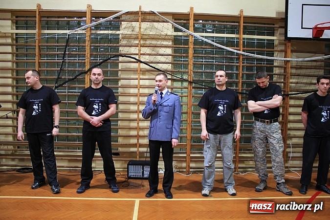 Zdjęcie w galerii na portalu naszraciborz.pl: Raciborzanki na kursie samoobrony, czyli bójcie się teraz panowie wiadomości z regionu