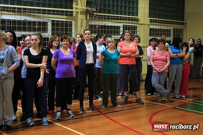 Zdjęcie w galerii na portalu naszraciborz.pl: Raciborzanki na kursie samoobrony, czyli bójcie się teraz panowie wiadomości z regionu