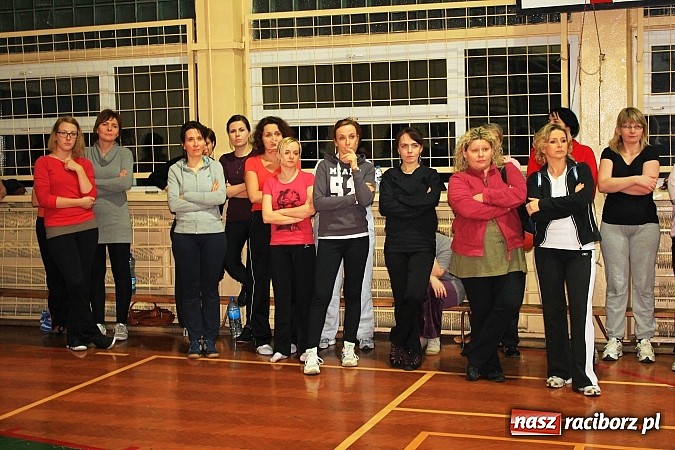 Zdjęcie w galerii na portalu naszraciborz.pl: Raciborzanki na kursie samoobrony, czyli bójcie się teraz panowie wiadomości z regionu