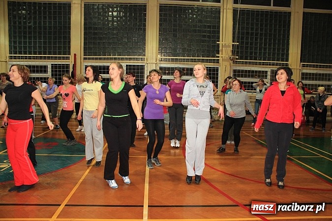 Zdjęcie w galerii na portalu naszraciborz.pl: Raciborzanki na kursie samoobrony, czyli bójcie się teraz panowie wiadomości z regionu