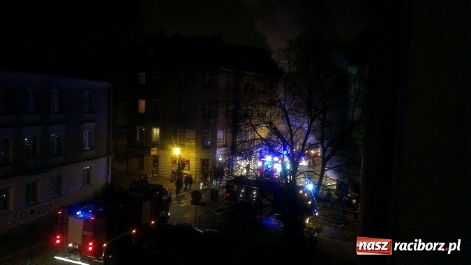 Zdjęcie w galerii na portalu naszraciborz.pl: W nocy doszczętnie spłonął Brooklyn przy Browarnej. Policja bada przyczyny wiadomości z regionu