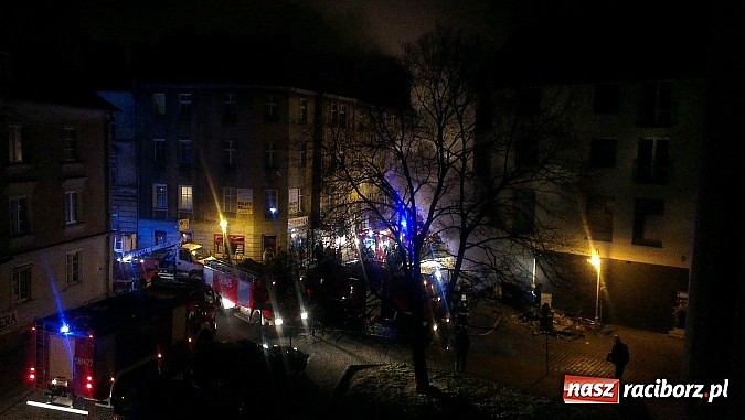 Zdjęcie w galerii na portalu naszraciborz.pl: W nocy doszczętnie spłonął Brooklyn przy Browarnej. Policja bada przyczyny wiadomości z regionu