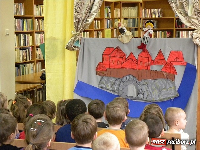 Zdjęcie w galerii na portalu naszraciborz.pl: Podsumowano konkurs na Czytelnika Roku 2012 wiadomości z regionu