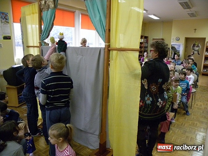 Zdjęcie w galerii na portalu naszraciborz.pl: Podsumowano konkurs na Czytelnika Roku 2012 wiadomości z regionu