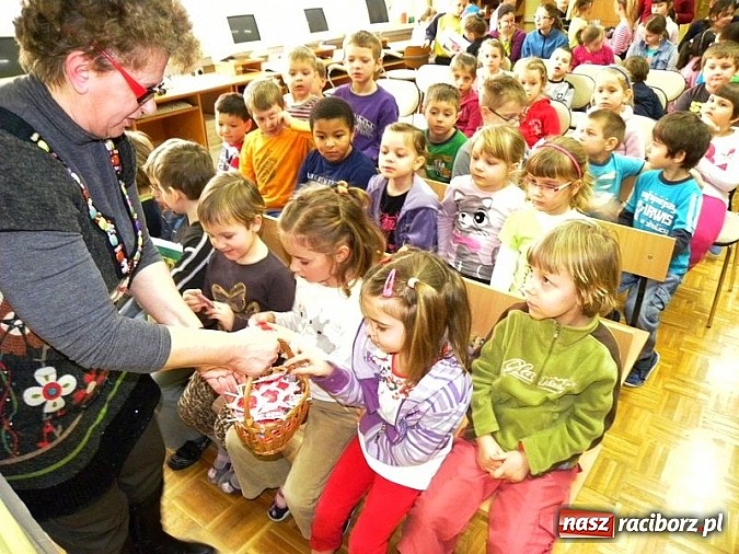 Zdjęcie w galerii na portalu naszraciborz.pl: Podsumowano konkurs na Czytelnika Roku 2012 wiadomości z regionu