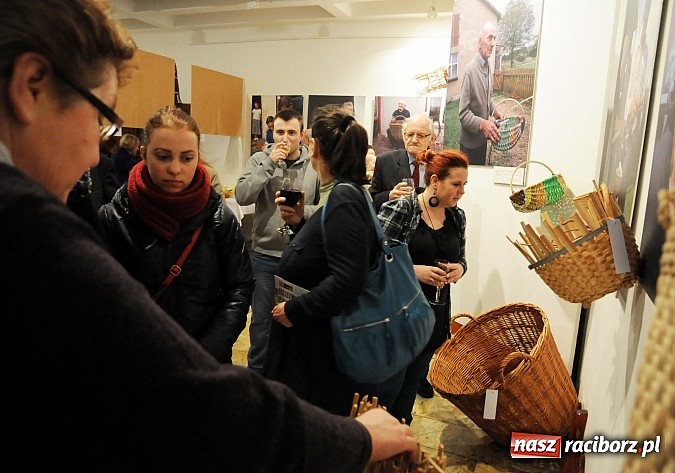 Zdjęcie w galerii na portalu naszraciborz.pl: Niech się plecie - nowa wystawa w Muzeum wiadomości z regionu