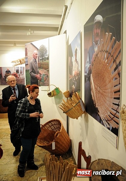 Zdjęcie w galerii na portalu naszraciborz.pl: Niech się plecie - nowa wystawa w Muzeum wiadomości z regionu