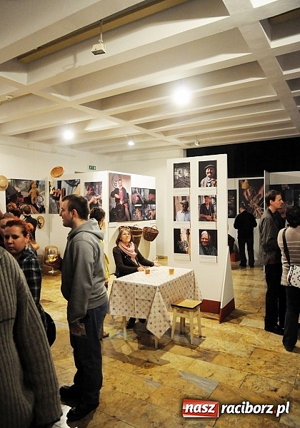 Zdjęcie w galerii na portalu naszraciborz.pl: Niech się plecie - nowa wystawa w Muzeum wiadomości z regionu