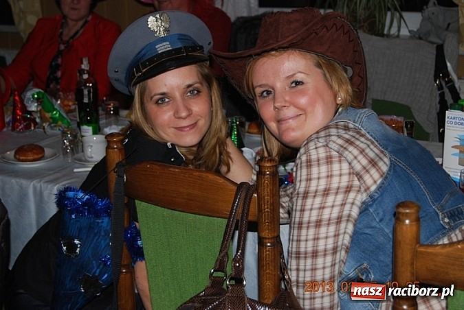 Zdjęcie w galerii na portalu naszraciborz.pl: Krawaty obcięte, czyli babski comber na tłusty czwartek w Jankowicach wiadomości z regionu