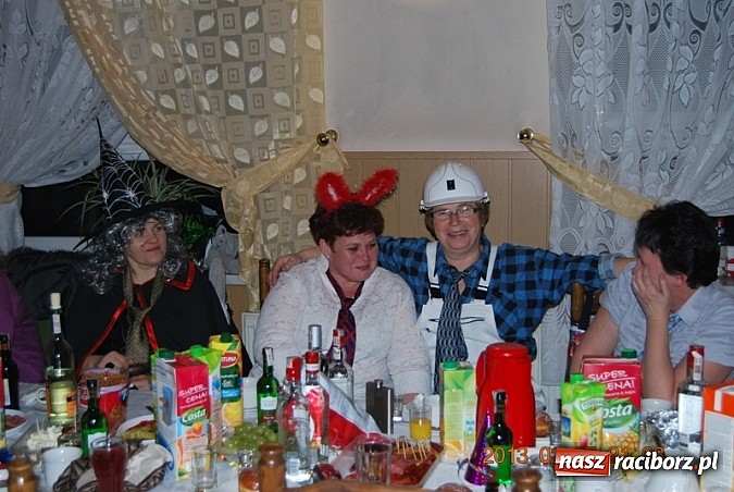 Zdjęcie w galerii na portalu naszraciborz.pl: Krawaty obcięte, czyli babski comber na tłusty czwartek w Jankowicach wiadomości z regionu