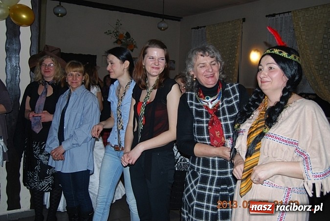 Zdjęcie w galerii na portalu naszraciborz.pl: Krawaty obcięte, czyli babski comber na tłusty czwartek w Jankowicach wiadomości z regionu