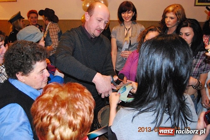 Zdjęcie w galerii na portalu naszraciborz.pl: Krawaty obcięte, czyli babski comber na tłusty czwartek w Jankowicach wiadomości z regionu