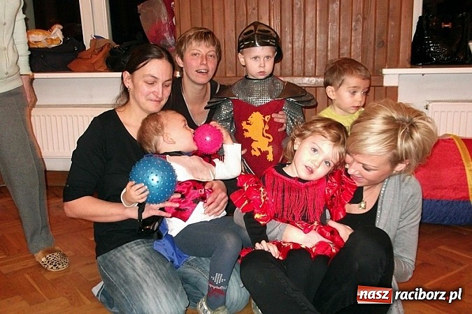 Zdjęcie w galerii na portalu naszraciborz.pl: Wesoło i smacznie, z narodzinami w tle wiadomości z regionu