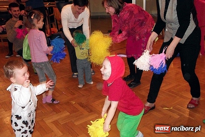 Zdjęcie w galerii na portalu naszraciborz.pl: Wesoło i smacznie, z narodzinami w tle wiadomości z regionu