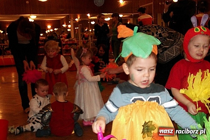 Zdjęcie w galerii na portalu naszraciborz.pl: Wesoło i smacznie, z narodzinami w tle wiadomości z regionu