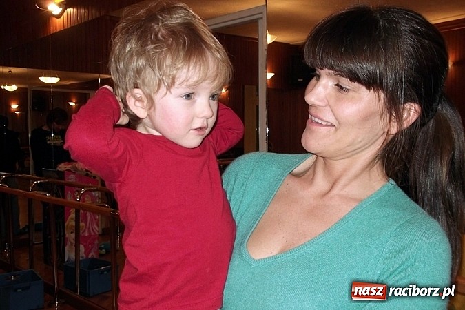 Zdjęcie w galerii na portalu naszraciborz.pl: Wesoło i smacznie, z narodzinami w tle wiadomości z regionu