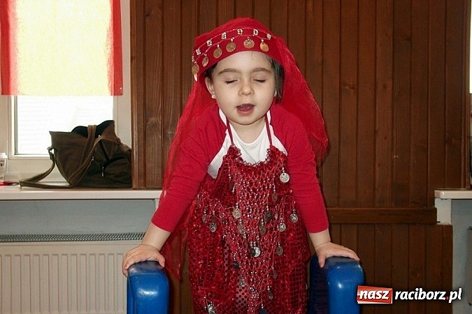 Zdjęcie w galerii na portalu naszraciborz.pl: Wesoło i smacznie, z narodzinami w tle wiadomości z regionu