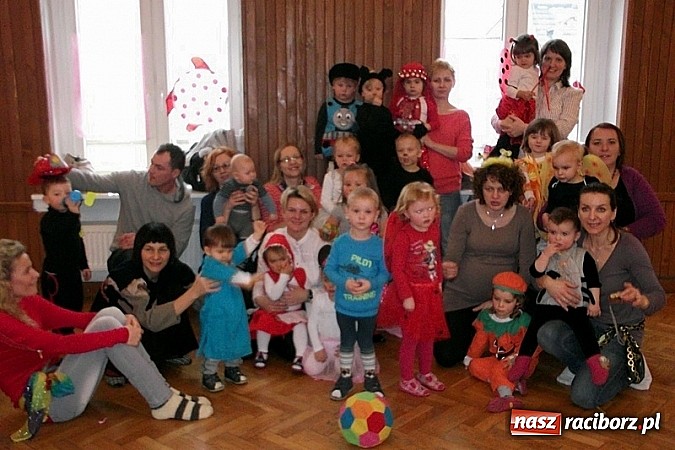 Zdjęcie w galerii na portalu naszraciborz.pl: Wesoło i smacznie, z narodzinami w tle wiadomości z regionu