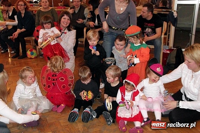 Zdjęcie w galerii na portalu naszraciborz.pl: Wesoło i smacznie, z narodzinami w tle wiadomości z regionu