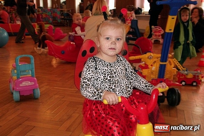 Zdjęcie w galerii na portalu naszraciborz.pl: Wesoło i smacznie, z narodzinami w tle wiadomości z regionu