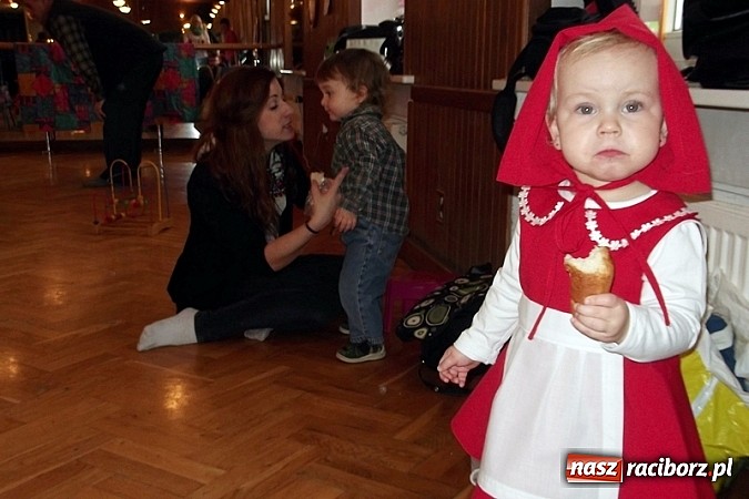 Zdjęcie w galerii na portalu naszraciborz.pl: Wesoło i smacznie, z narodzinami w tle wiadomości z regionu