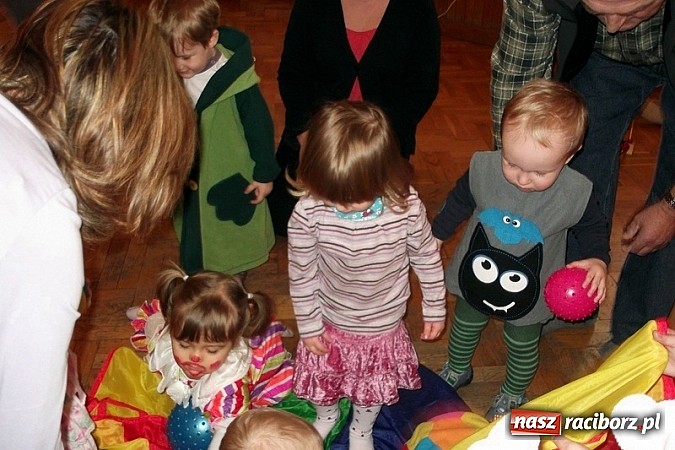 Zdjęcie w galerii na portalu naszraciborz.pl: Wesoło i smacznie, z narodzinami w tle wiadomości z regionu