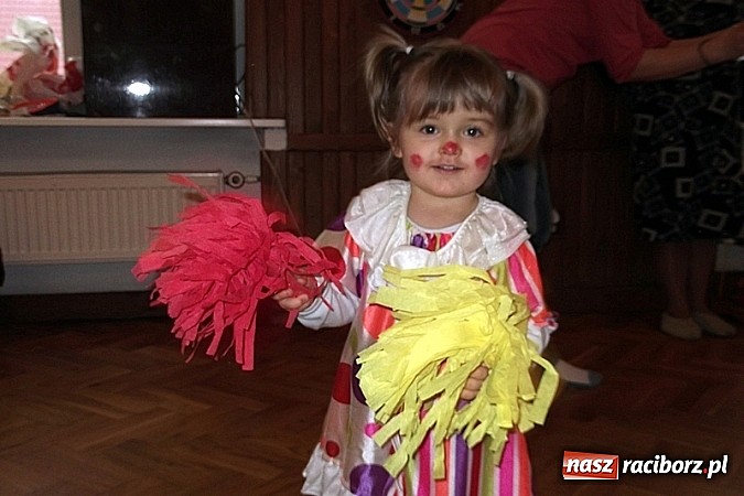 Zdjęcie w galerii na portalu naszraciborz.pl: Wesoło i smacznie, z narodzinami w tle wiadomości z regionu