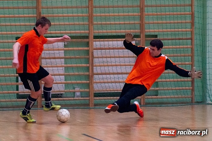 Zdjęcie w galerii na portalu naszraciborz.pl: Bad Boys gromią, Pietrowice gaszą Płomień wiadomości z regionu