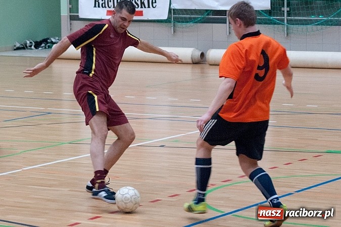 Zdjęcie w galerii na portalu naszraciborz.pl: Bad Boys gromią, Pietrowice gaszą Płomień wiadomości z regionu