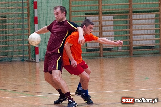 Zdjęcie w galerii na portalu naszraciborz.pl: Bad Boys gromią, Pietrowice gaszą Płomień wiadomości z regionu