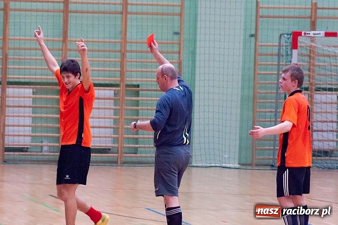 Zdjęcie w galerii na portalu naszraciborz.pl: Bad Boys gromią, Pietrowice gaszą Płomień wiadomości z regionu