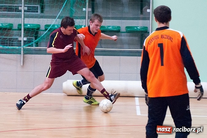 Zdjęcie w galerii na portalu naszraciborz.pl: Bad Boys gromią, Pietrowice gaszą Płomień wiadomości z regionu