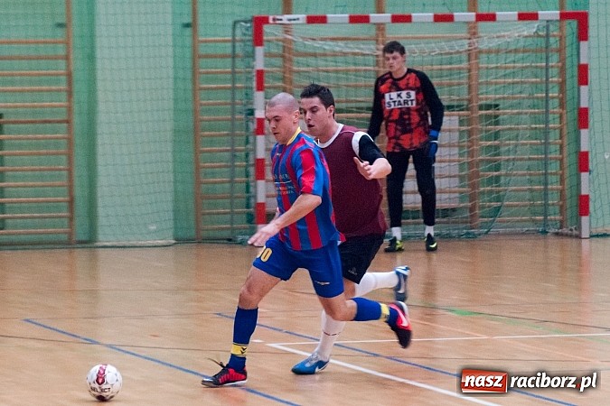 Zdjęcie w galerii na portalu naszraciborz.pl: Bad Boys gromią, Pietrowice gaszą Płomień wiadomości z regionu