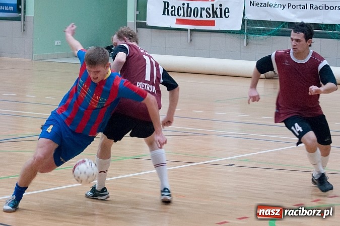 Zdjęcie w galerii na portalu naszraciborz.pl: Bad Boys gromią, Pietrowice gaszą Płomień wiadomości z regionu