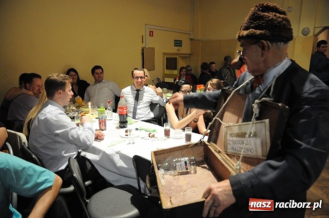 Zdjęcie w galerii na portalu naszraciborz.pl: Ostatki w Krzanowicach tradycyjnie z pogrzebaniem basa wiadomości z regionu