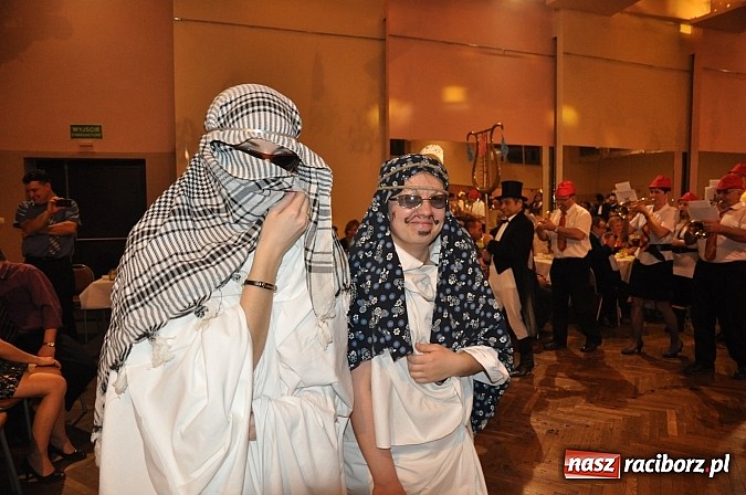 Zdjęcie w galerii na portalu naszraciborz.pl: Ostatki w Krzanowicach tradycyjnie z pogrzebaniem basa wiadomości z regionu