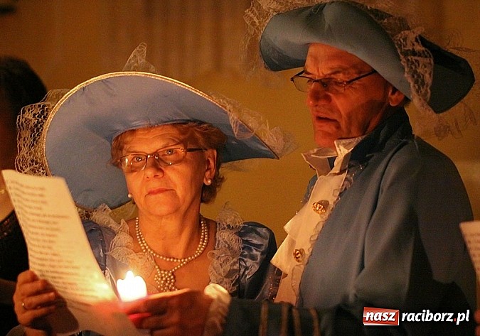 Zdjęcie w galerii na portalu naszraciborz.pl: Grzebanie basa w DFK w Nędzy wiadomości z regionu