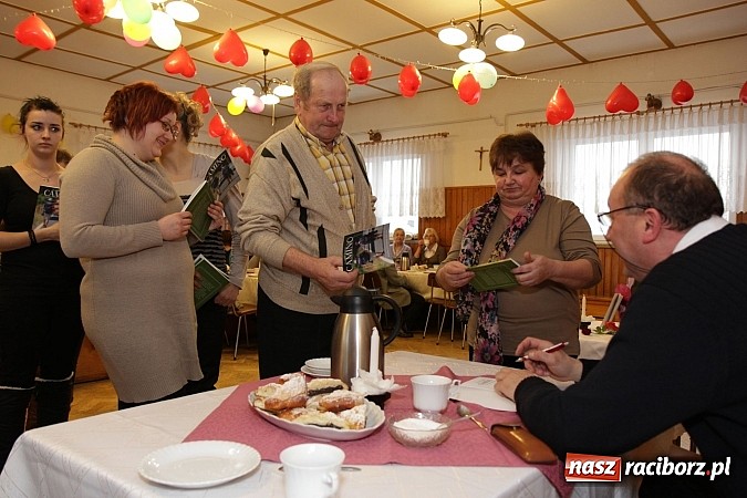 Zdjęcie w galerii na portalu naszraciborz.pl: Ks. Piotr Bekierz: Zakochałem się w Camino wiadomości z regionu