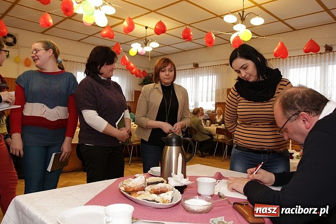 Zdjęcie w galerii na portalu naszraciborz.pl: Ks. Piotr Bekierz: Zakochałem się w Camino wiadomości z regionu