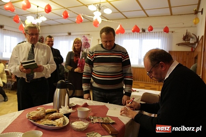 Zdjęcie w galerii na portalu naszraciborz.pl: Ks. Piotr Bekierz: Zakochałem się w Camino wiadomości z regionu