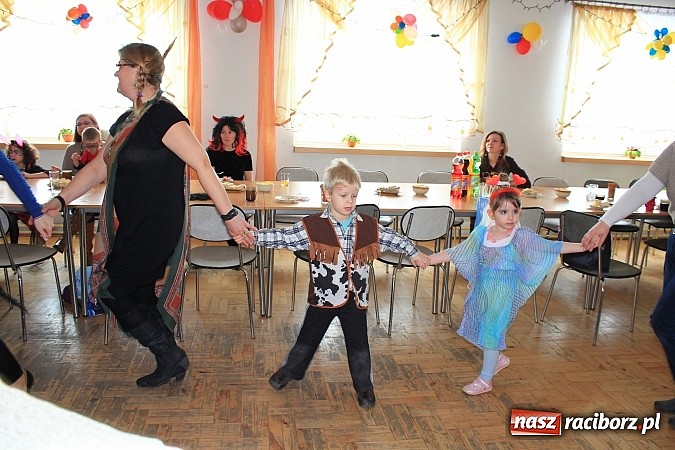 Zdjęcie w galerii na portalu naszraciborz.pl: Wielki bal przebierańców w pensjonacie Moravia wiadomości z regionu