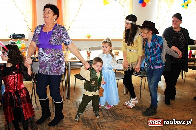 Zdjęcie w galerii na portalu naszraciborz.pl: Wielki bal przebierańców w pensjonacie Moravia wiadomości z regionu