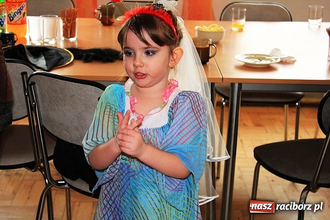 Zdjęcie w galerii na portalu naszraciborz.pl: Wielki bal przebierańców w pensjonacie Moravia wiadomości z regionu